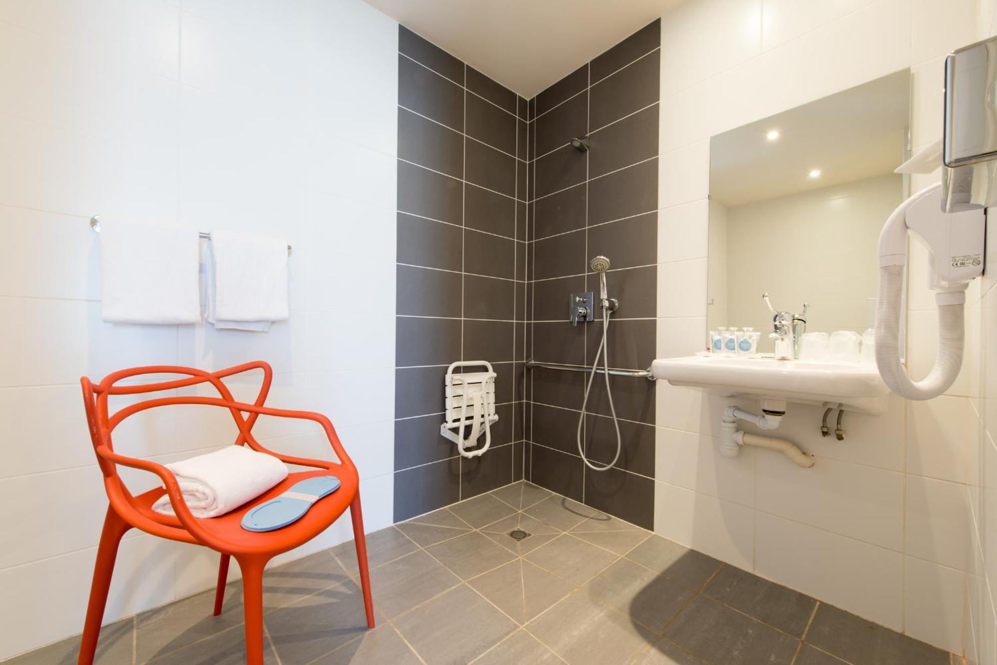 Hotel Confort La Rochelle Centre Les Minimes Eksteriør billede